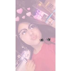 Meet your Posher, Andrea